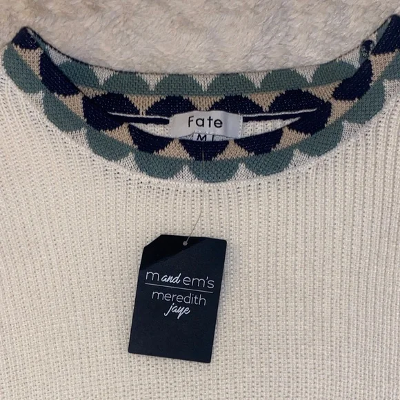 NWT Fate White Sweater with Multi-Color Paisley Statement Sleeves - Picture 2 of 6